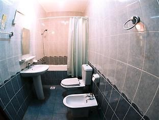 Diamond 2 Hotel โดฮา ภายนอก รูปภาพ
